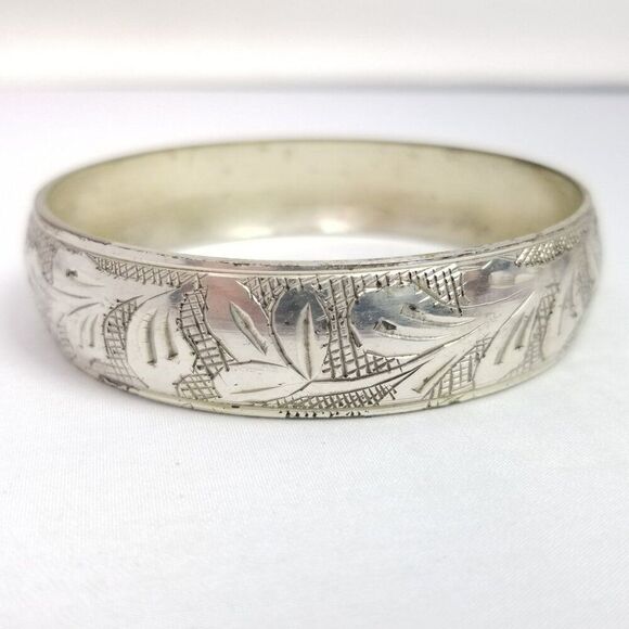 Vintage Silver Tone Bangle Bracelet, Etched Leaf Design Stacking Estate Unsigned - Picture 1 of 6